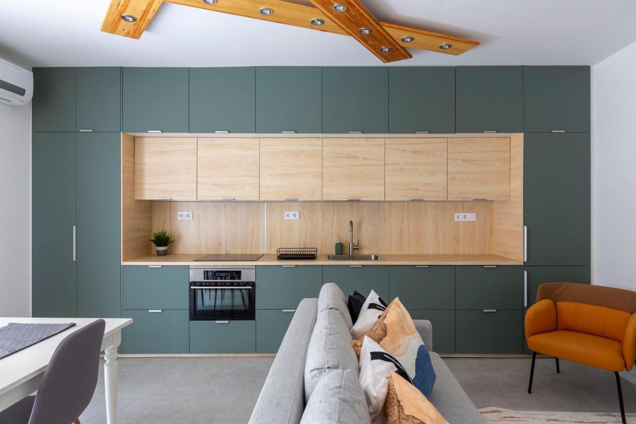 Unique Central 3 Floor Home With 4Bdrm, 3Bthrm Budapest Exteriör bild