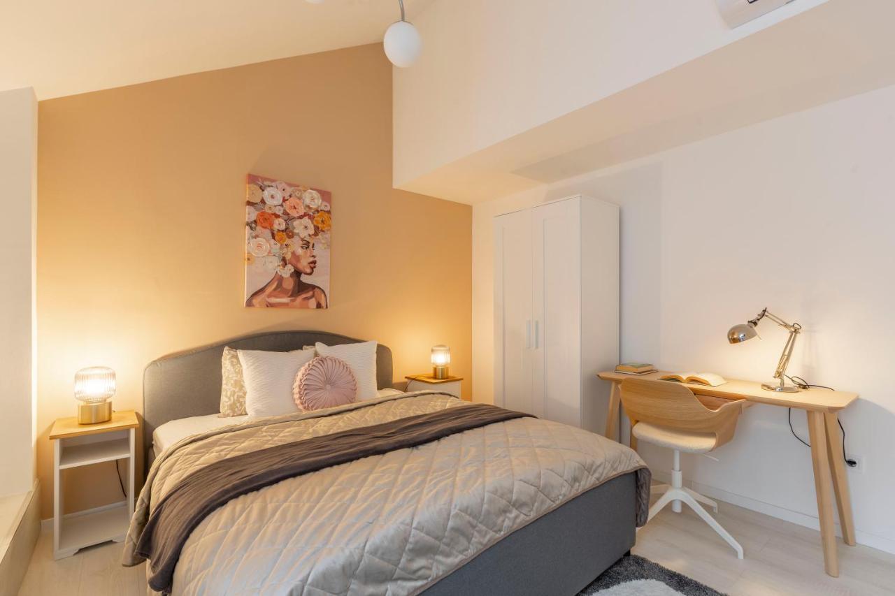 Unique Central 3 Floor Home With 4Bdrm, 3Bthrm Budapest Exteriör bild